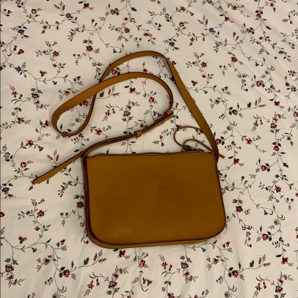Madewell Simple Crossbody in Curry